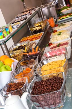 Obelisk Hotel & Suites